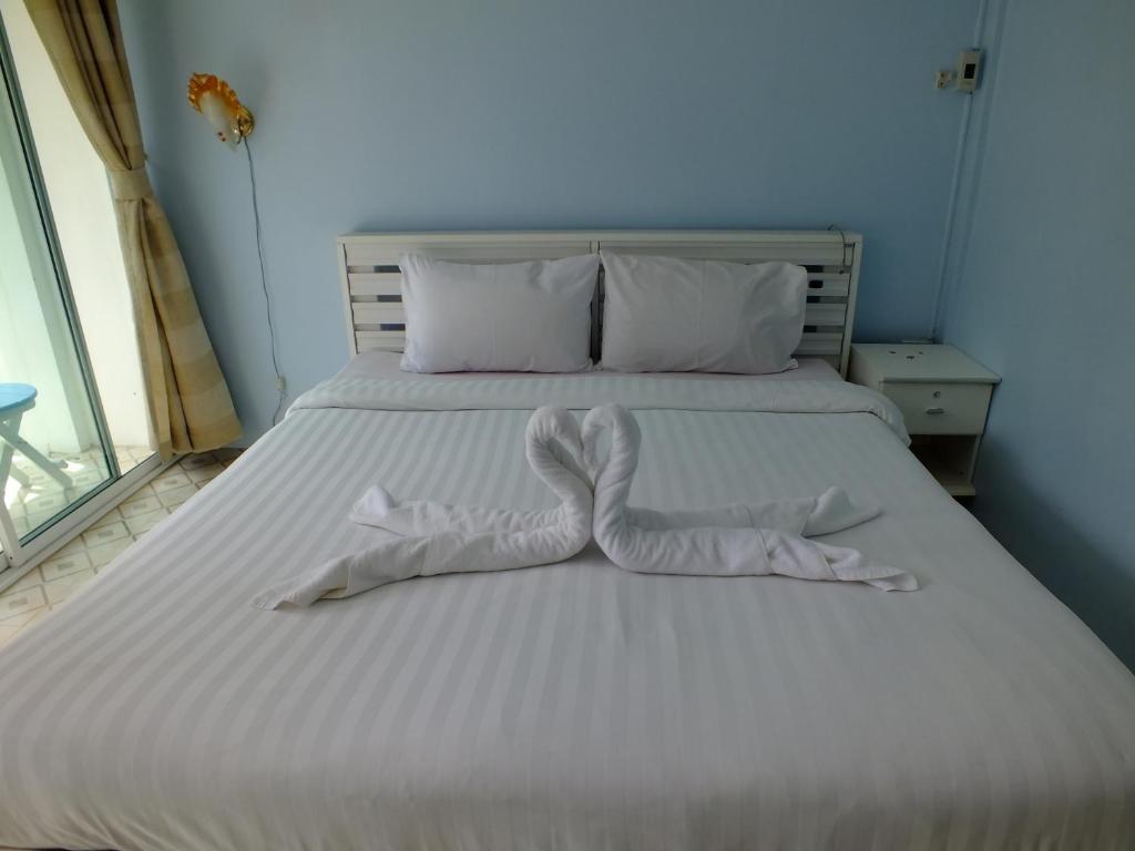 Cha-Am Seaside Hotel Room photo