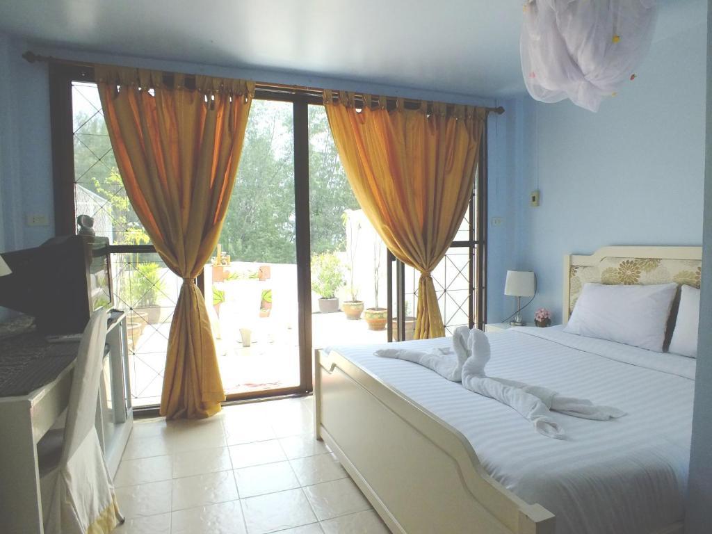 Cha-Am Seaside Hotel Room photo